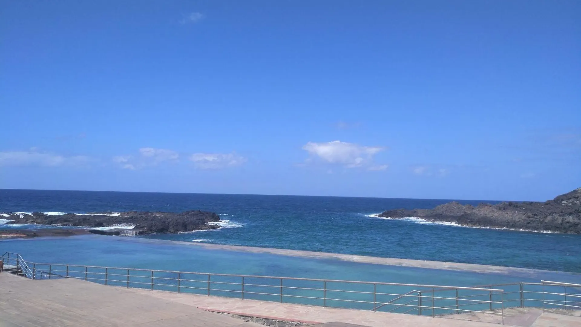 Apartamento Acogedor En La Playa contacts